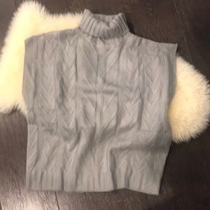 Sleeveless turtleneck sweater